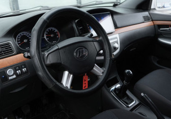 Подержанный автомобиль Lifan Solano 2013 года (9 фото)