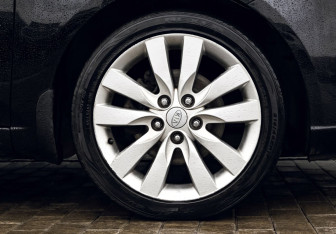Подержанный автомобиль Kia Cerato Sedan 2011 года (20 фото)
