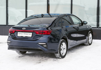 Подержанный автомобиль Kia Cerato Sedan 2021 года (5 фото)