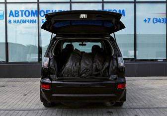Подержанный автомобиль Mitsubishi Outlander 2011 года (18 фото)