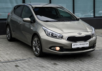 Подержанный автомобиль Kia Ceed Hatchback 2012 года (7 фото)