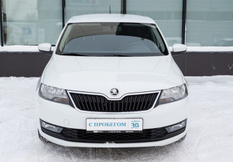 Подержанный автомобиль Skoda Rapid Liftback 2019 года (9 фото)