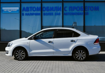 Подержанный автомобиль Volkswagen Polo Sedan 2018 года (2 фото)