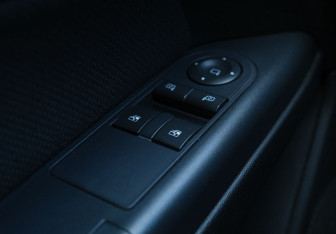 Подержанный автомобиль Opel Astra Hatchback 2007 года (10 фото)