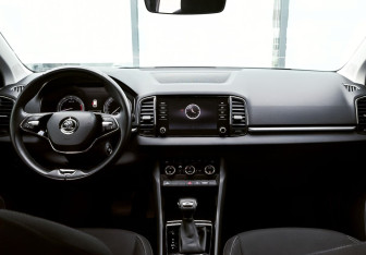 Подержанный автомобиль Skoda Karoq 2021 года (18 фото)