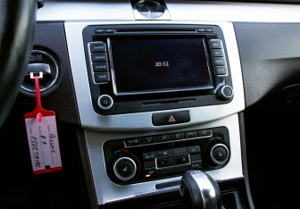 Подержанный автомобиль Volkswagen Passat Sedan 2011 года (10 фото)