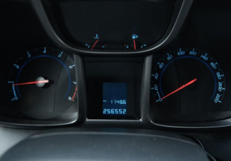 Подержанный автомобиль Chevrolet Orlando 2012 года (13 фото)