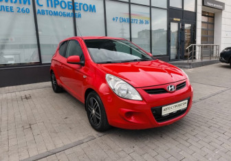 Подержанный автомобиль Hyundai i20 2009 года (6 фото)