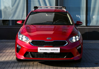 Подержанный автомобиль Kia Ceed Wagon 2019 года (8 фото)