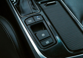 Подержанный автомобиль Hyundai Sonata 2017 года (16 фото)