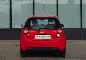 Подержанный автомобиль Chevrolet Spark 2013 года (4 фото)