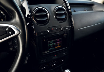 Подержанный автомобиль Renault Duster 2019 года (11 фото)