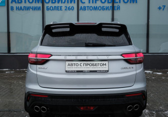 Подержанный автомобиль Geely Coolray 2021 года (4 фото)