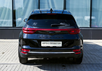 Подержанный автомобиль Kia Sportage 2018 года (4 фото)