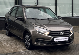 Подержанный автомобиль LADA (ВАЗ) Granta Liftback 2019 года (7 фото)