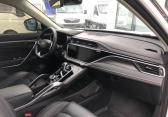 Подержанный автомобиль Geely Atlas Pro 2022 года (14 фото)