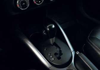 Подержанный автомобиль Mitsubishi Outlander 2012 года (10 фото)