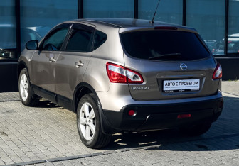 Подержанный автомобиль Nissan Qashqai 2011 года (3 фото)