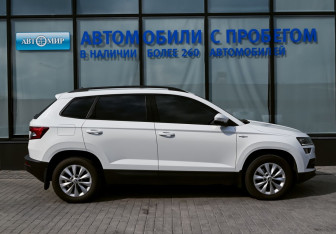 Подержанный автомобиль Skoda Karoq 2021 года (6 фото)