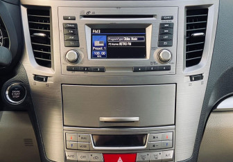 Подержанный автомобиль Subaru Outback Wagon 2011 года (11 фото)