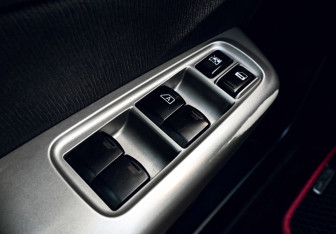 Подержанный автомобиль Subaru Forester Suv 2010 года (12 фото)