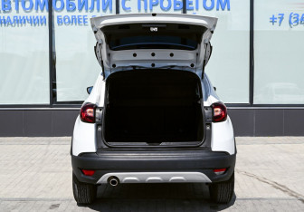 Подержанный автомобиль Renault Kaptur 2021 года (20 фото)