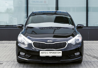 Подержанный автомобиль Kia Cerato Sedan 2013 года (8 фото)