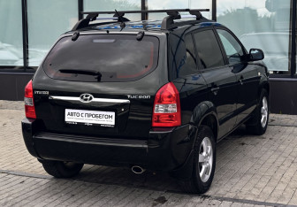 Подержанный автомобиль Hyundai Tucson 2007 года (5 фото)