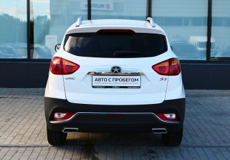 Подержанный автомобиль JAC S3 2018 года (4 фото)