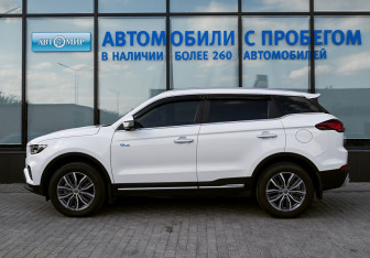 Подержанный автомобиль Geely Atlas Pro 2022 года (2 фото)