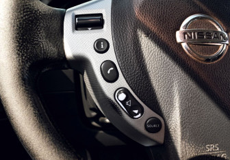 Подержанный автомобиль Nissan Qashqai 2008 года (14 фото)