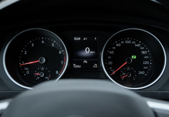 Подержанный автомобиль Volkswagen Tiguan 2021 года (15 фото)