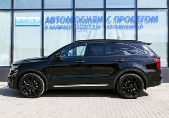 Подержанный автомобиль Kia Sorento 2023 года (2 фото)