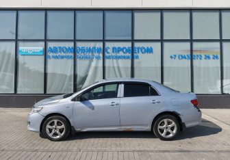 Подержанный автомобиль Toyota Corolla Sedan 2008 года (2 фото)