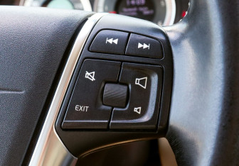 Подержанный автомобиль Volvo XC60 2012 года (13 фото)