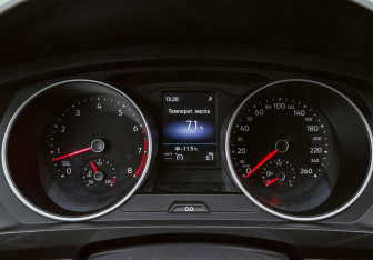 Подержанный автомобиль Volkswagen Tiguan 2017 года (18 фото)