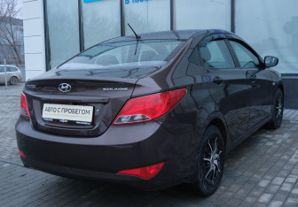 Подержанный автомобиль Hyundai Solaris Sedan 2014 года (5 фото)