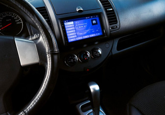 Подержанный автомобиль Nissan Note 2012 года (9 фото)