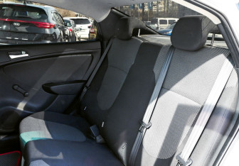 Подержанный автомобиль Hyundai Solaris Sedan 2011 года (15 фото)