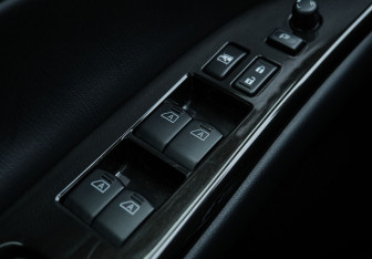 Подержанный автомобиль Infiniti QX50 2017 года (11 фото)