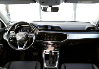 Подержанный автомобиль Audi Q3 2020 года (12 фото)
