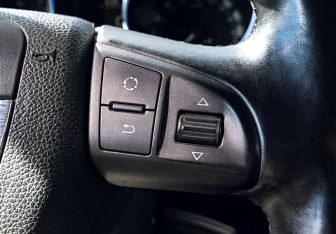Подержанный автомобиль Skoda Yeti 2010 года (13 фото)