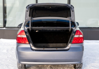 Подержанный автомобиль Chevrolet Aveo Sedan 2008 года (18 фото)