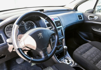 Подержанный автомобиль Peugeot 307 Hatchback 2001 года (13 фото)