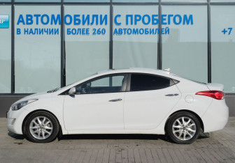 Подержанный автомобиль Hyundai Avante Sedan 2011 года (2 фото)