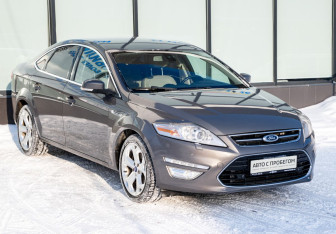 Подержанный автомобиль Ford Mondeo Sedan 2012 года (7 фото)