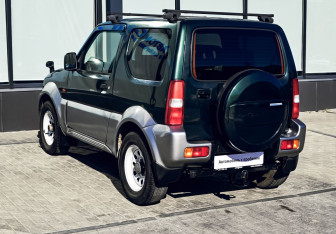 Подержанный автомобиль Suzuki Jimny 1998 года (3 фото)
