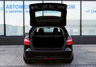 Подержанный автомобиль LADA (ВАЗ) Vesta Wagon 2020 года (20 фото)