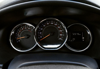 Подержанный автомобиль Renault Logan Sedan 2020 года (16 фото)