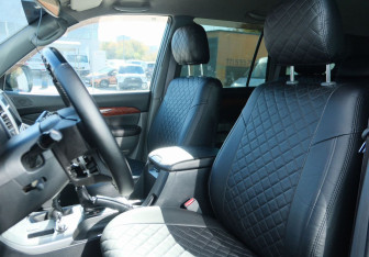 Подержанный автомобиль Toyota Land Cruiser Prado 2006 года (10 фото)